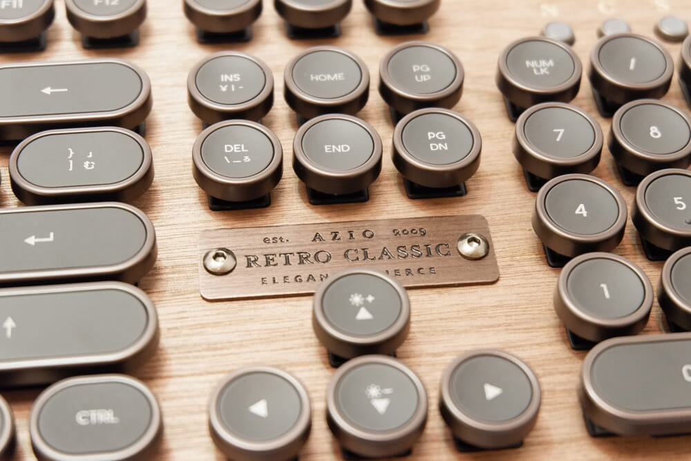 レビュー おしゃれなレトロタイプライター風キーボードazio Retro Classic L 7 Records レビュー おしゃれなレトロタイプライター風キーボードazio Retro Classic L 7 Records