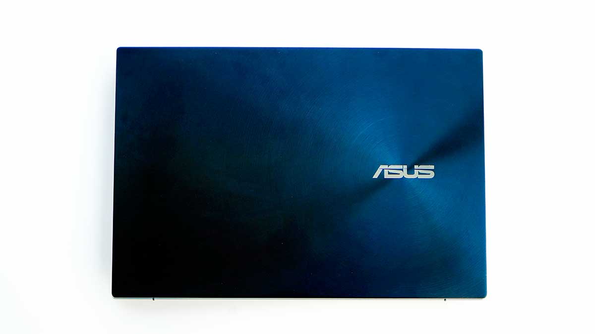 ASUS ZenBook Pro Duo UX581GV - 外観