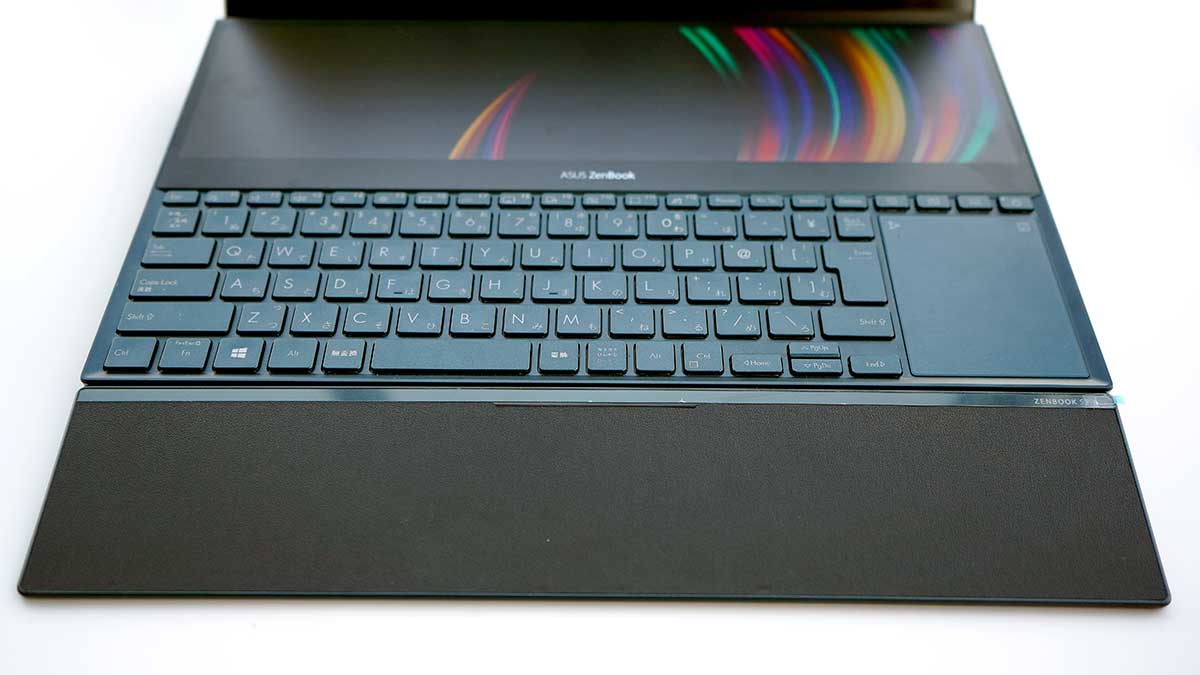 ASUS ZenBook Pro Duo UX581GV - パームレスト